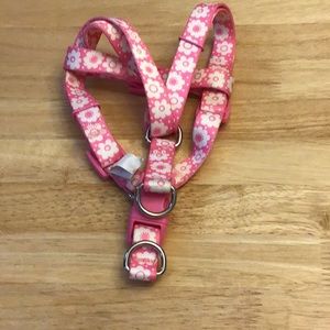 ☘️2/$10☘️Dog 🐕 walking harness, not to be worn in place of collar, 15/25 lb